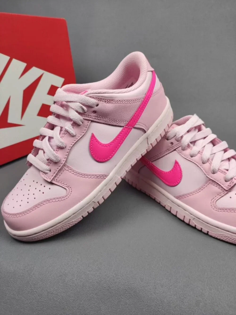 Nike Dunk Low GS Pink Foam Hyper Pink Low Top Sneakers Brand New